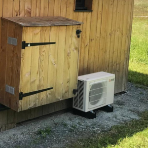 Installation d’une unité extérieure de climatisation haute performance