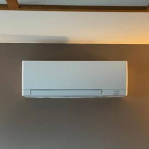 Climatisation réversible installée dans une habitation