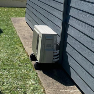 Pose d’un système de climatisation split pour rafraîchissement et chauffage