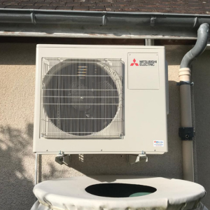 Installation de climatiseur mural par technicien certifié