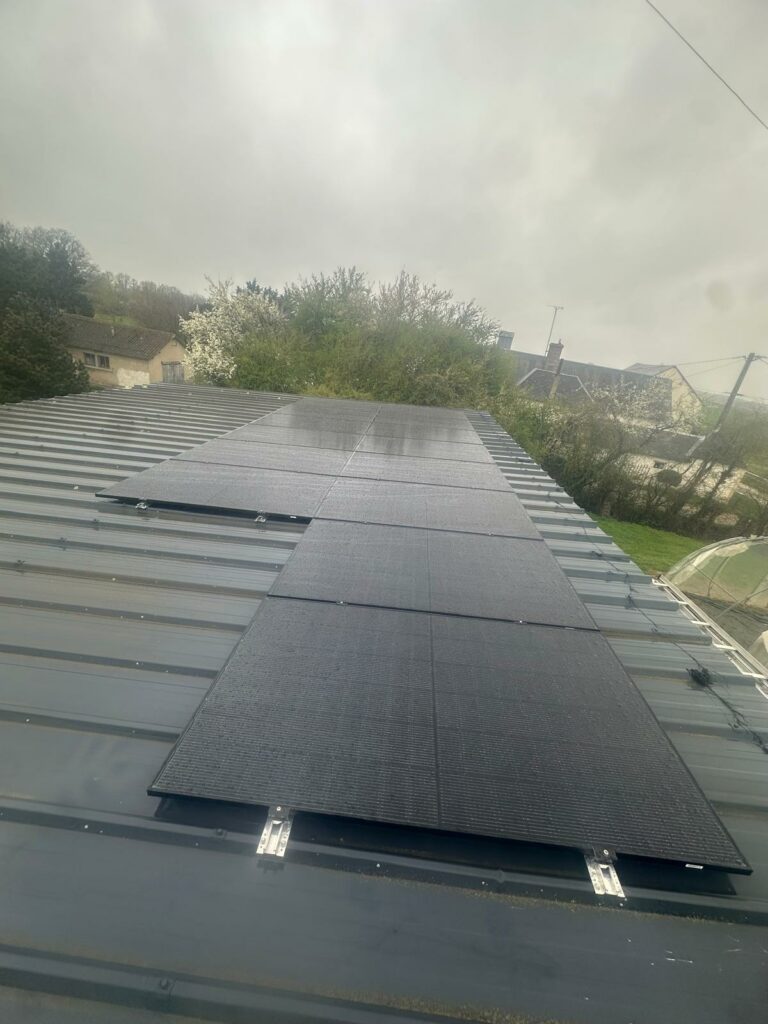 Production d’électricité solaire grâce à une installation photovoltaïque locale